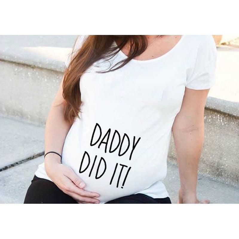 T-shirt de grossesse slim fit avec une lettre amusante « Mama mood on »