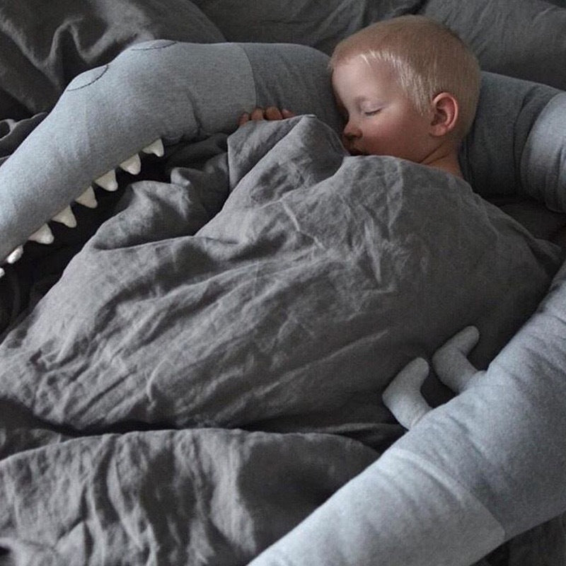 Coussin de protection pour lit de bébé – une barrière de sécurité mignonne et sûre pour les bébés