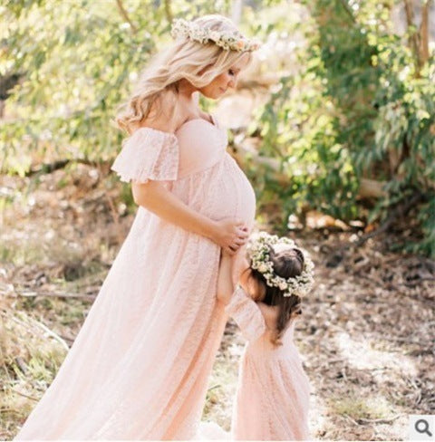 Robe de maternité formelle en dentelle – tenue de mariage ou de baby shower à une épaule