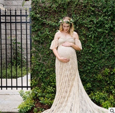 Robe de maternité formelle en dentelle – tenue de mariage ou de baby shower à une épaule