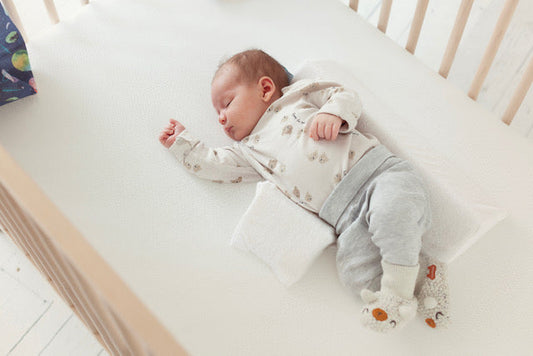 Oreiller de positionnement latéral ajustable — Support pour plagiocéphalie